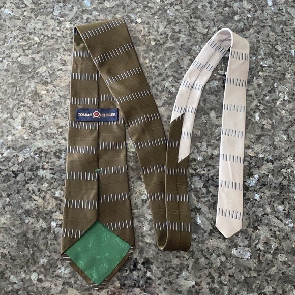 Tommy Hilfiger 100% silk imported dark green tie - Picture 5 of 10
